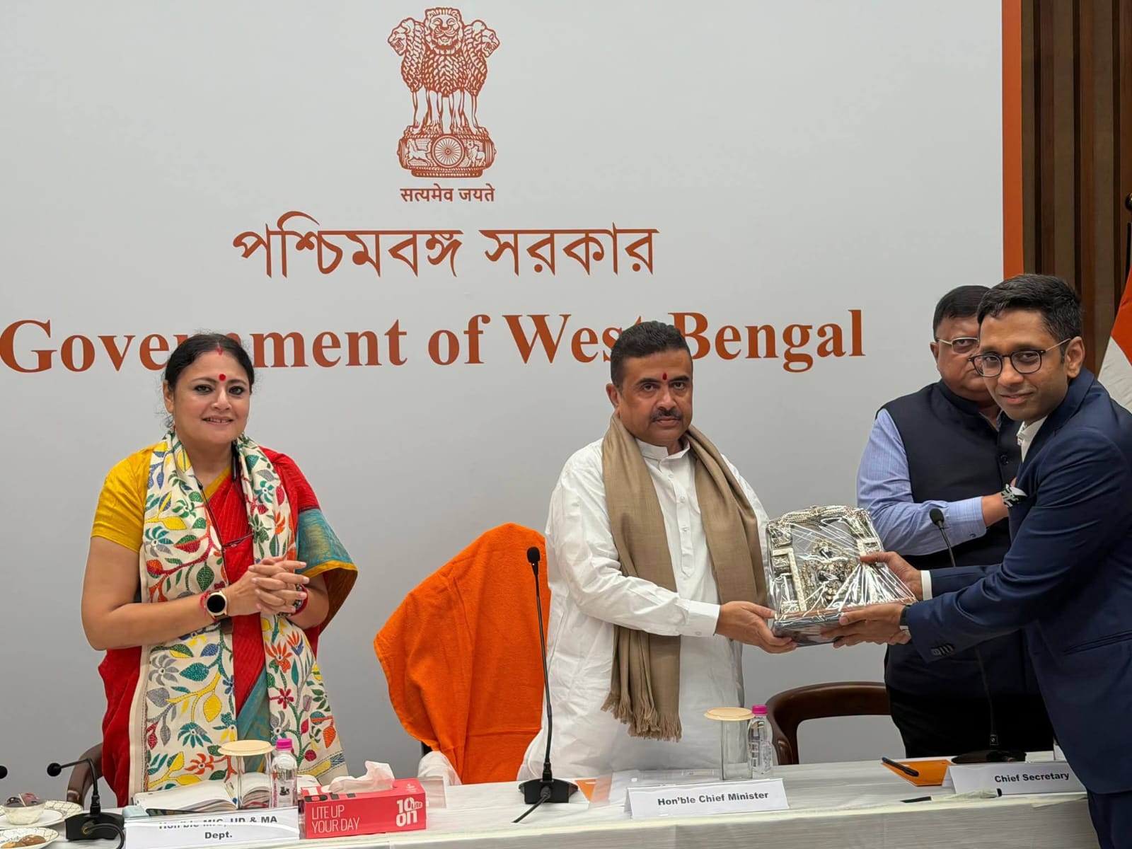 CREDAI Kolkata felicitates Hon'ble Chief Minister Shri Suvendu Adhikari